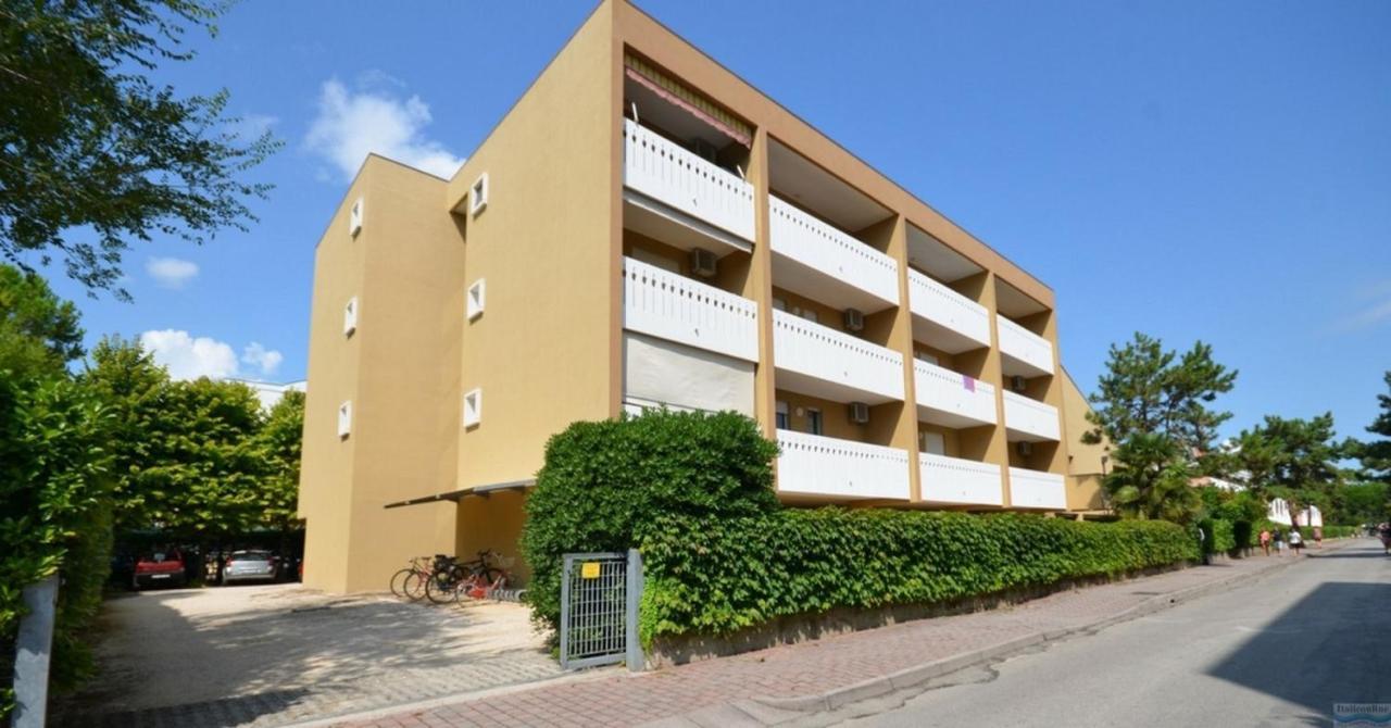 Condominio Lavinia Bibione Eksteriør billede